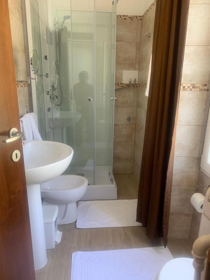 Albergo Al Lago Anfo Buitenkant foto