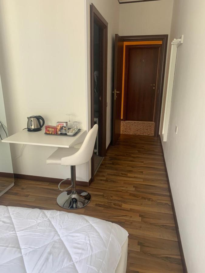 Albergo Al Lago Anfo Buitenkant foto