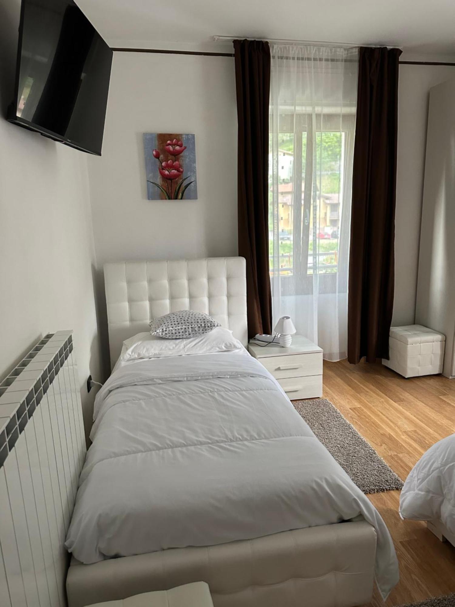Albergo Al Lago Anfo Buitenkant foto