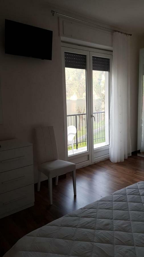 Albergo Al Lago Anfo Buitenkant foto